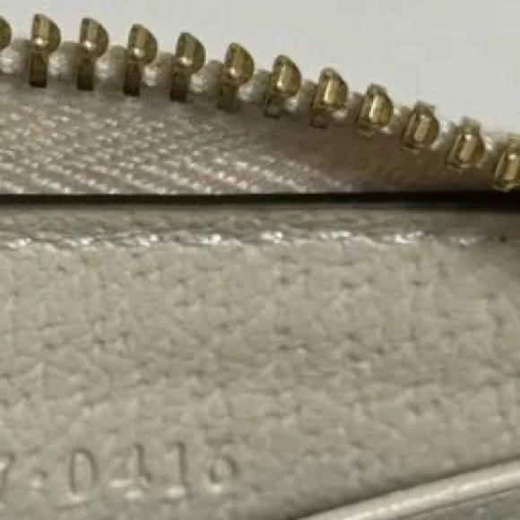 Gucci GG Marmont Berry Long Wallet - Strawberry Cherry Print - COA Included - Picture 2 of 7